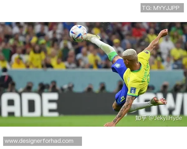 卡塔尔世界杯赛场激情再燃全球球迷齐聚一堂见证历史性瞬间